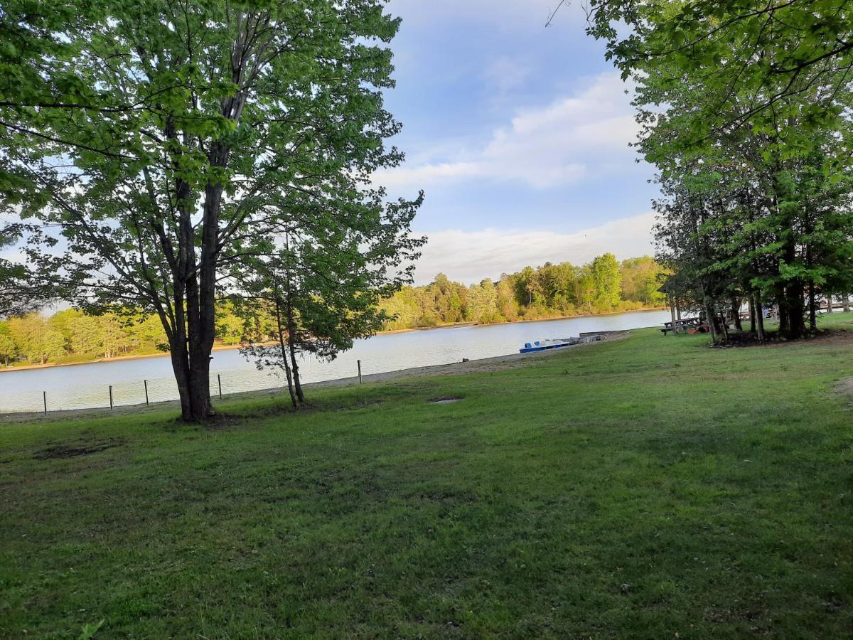 Lakefront Hideaway Resort Kawartha Lakes Zewnętrze zdjęcie