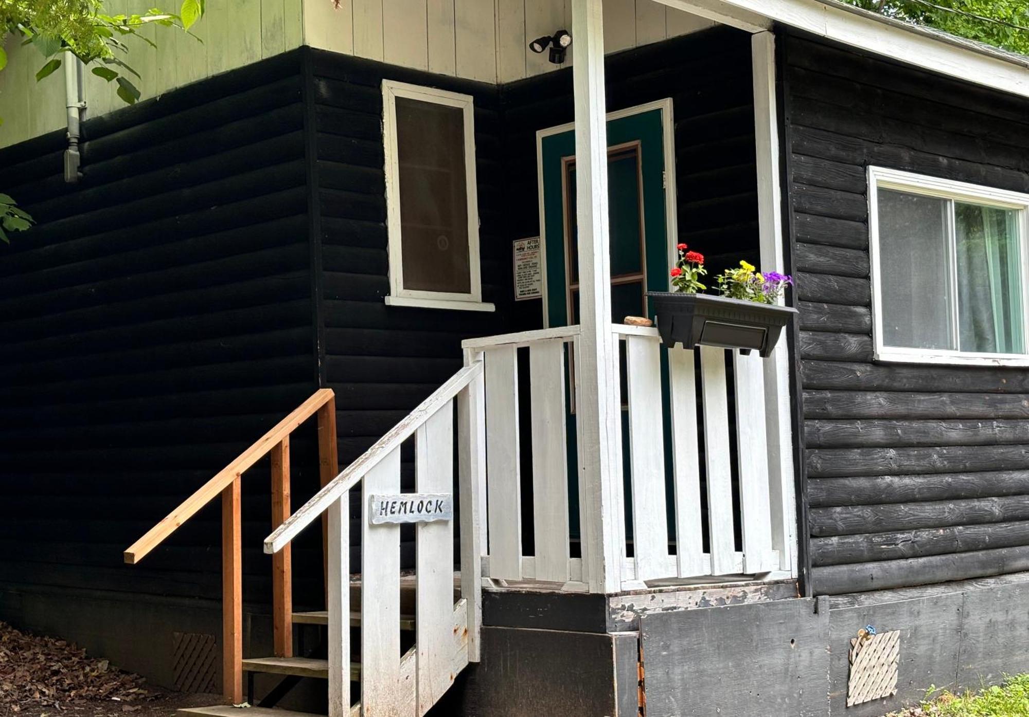 Lakefront Hideaway Resort Kawartha Lakes Zewnętrze zdjęcie