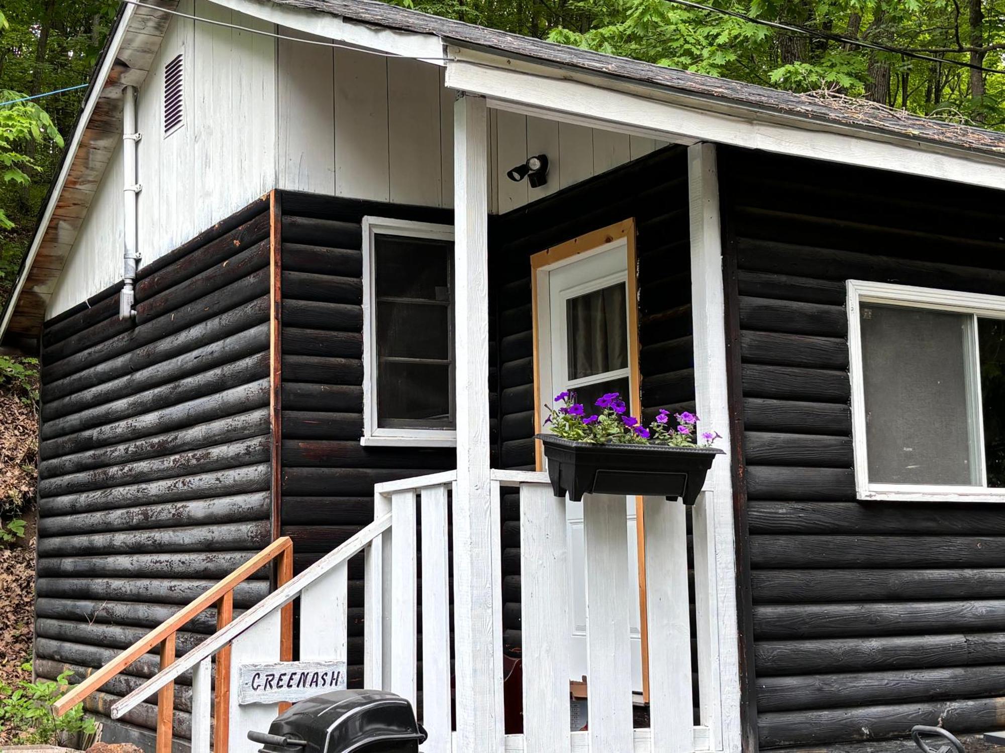 Lakefront Hideaway Resort Kawartha Lakes Zewnętrze zdjęcie